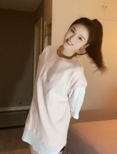 小姐姐「Aini秀秀」跳全网都在跳的闽南摇舞蹈 网友:美而不妖不艳,露而不俗不媚!