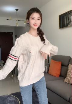 甜美系「周末」小姐姐家中跳舞 网友:越看越好看!