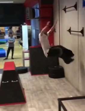 精彩跑酷片段集锦，危险动作请勿模仿！