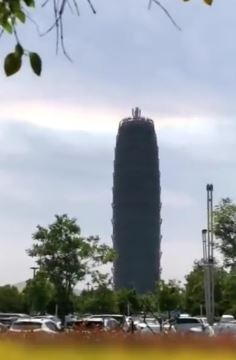 郑州上空现"倒挂彩虹" 气象人员解释成因