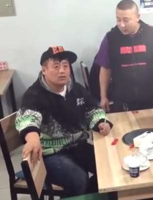 宋晓峰搞笑视频集锦,笑死不偿命!