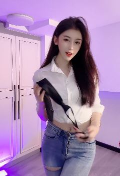 来自吉林艺术学院的小姐姐「你的瑶」问你可否叫她两个字的称呼