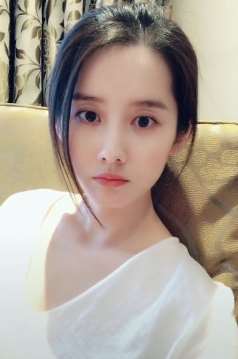 小姐姐果然是个戏精,完美演绎不同状态下的皮卡丘