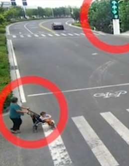 看到这个视频希望家长们守法出行，否则追悔莫及！