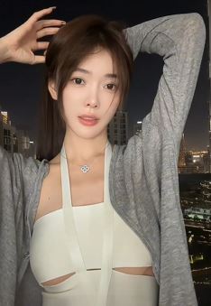 网红小姐姐「芮甜甜」纯欲穿搭分享红昭愿dj慢动作随拍!