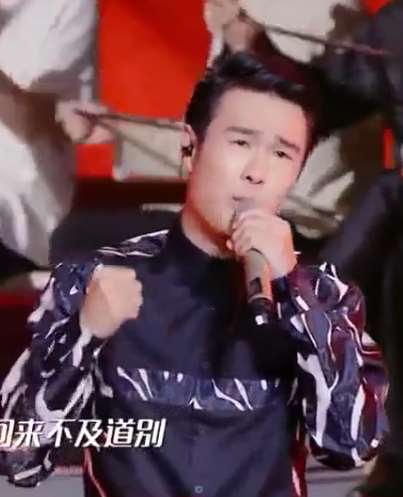 小沈阳献唱励志金曲《老男孩》,台下评委都被惊艳到!