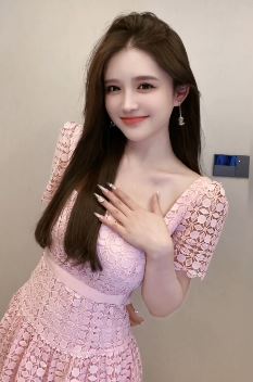 甜美小姐姐「Auu」穿粉色连衣裙居家浅跳 网友:真招人稀罕