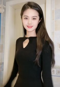 靓丽小姐姐「猫七」黑色系穿搭居家浅跳 网友:好标致甜美的女孩