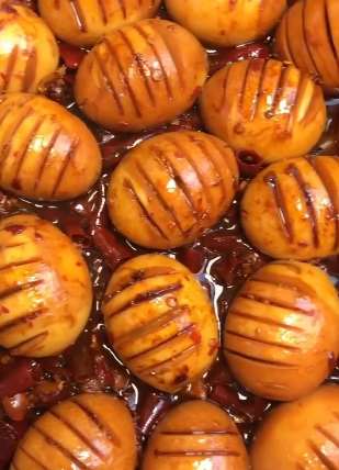 美食：吃了还想吃的麻辣啤酒卤蛋是这么制作的！