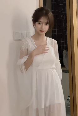 漂亮小姐姐「茗宝儿很乖」穿白色仙女裙居家浅跳  网友:窈窕淑女,君子好逑