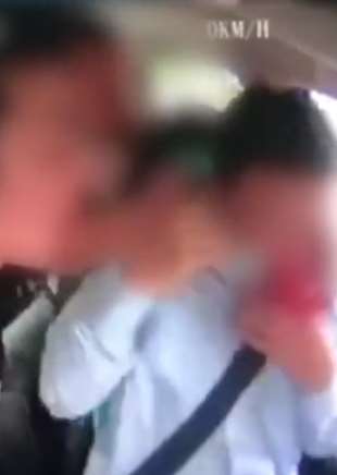 深圳一出租车司机提醒乘客系安全带遭暴打