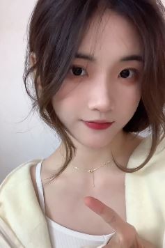 漂亮小姐姐「臭虫」搞笑:想我了来煎饼摊找我,我画大饼被抓了 !