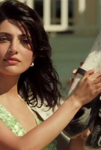 穿帮镜头？盘点那些电影中未剪掉的意外镜头