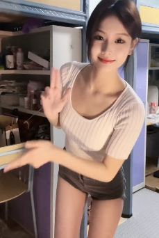 漂亮女主播「杨小小」分享学习舞蹈第五天vlog 网友:一眼就爱了
