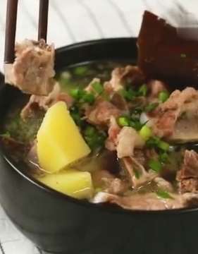 海带莲子排骨汤的做法，营养又吃好！