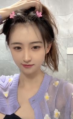 甜系女孩「玲」重要的是她是一位数学老师！