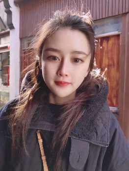 小姐姐喜欢听《一千个伤心的理由》,看来也是个有故事的人!
