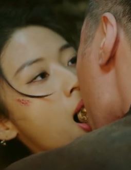 电影《天坑鹰猎》解说：马殿臣用三魂打开了阎王宝殿