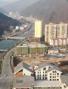 陕西一县城人口不足万人却有高铁站，每年有15万人来此旅游