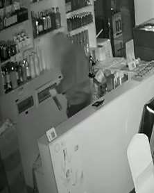 疫期重庆巴南一家餐饮店被盗 百斤猪肉两瓶白酒等食物被偷