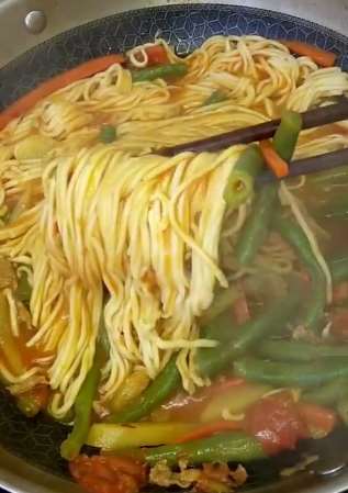 美食：豆角闷面这样做，让你多吃几大碗！