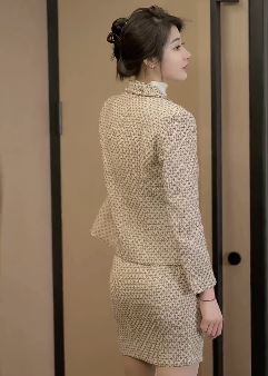 腿控男必看!小姐姐「涵火火」示范职场女人高级感穿搭