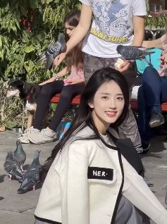 网红小姐姐「潘敏」分享西班牙旅游vlog 网友:好清纯的女生