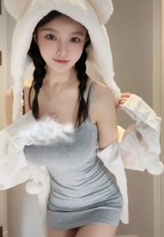 成都小姐姐「小冷」纯欲穿搭居家浅跳 网友:这小土豆不错