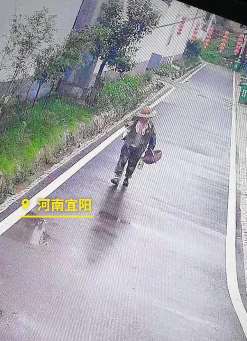 河南一七旬老人进山摘花椒失联 靠喝雨苦撑9天后获救