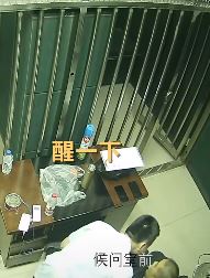 四川一民警因公殉职 女儿问妈妈：爸爸去哪了？