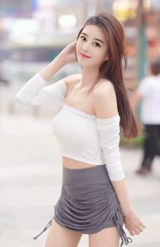 网红美女「织爱」小姐姐街拍show穿搭,气质好身材好怎么穿都美哒哒!