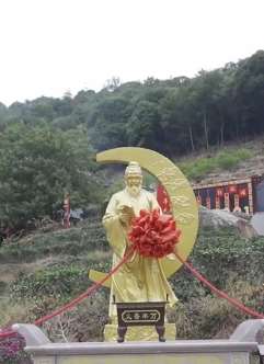 春日打卡泉州小"莫干山"赏桃花 说不定"桃花运"从此开始