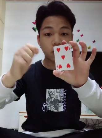 偷天换日，纸牌魔术教学，一瞬间红桃变黑桃！