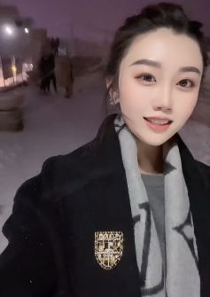 漂亮小姐姐「杨爽呀」建议找对象找东北女人,做个幸福的男人!
