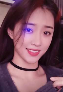 三妮阿姨真好看笑容太治愈了,她是不是你最难忘的人!