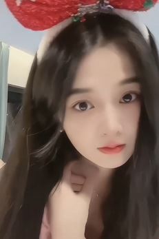 漂亮小姐姐「灰原i」纯欲穿搭分享居家随拍  网友:好喜欢这眼睛