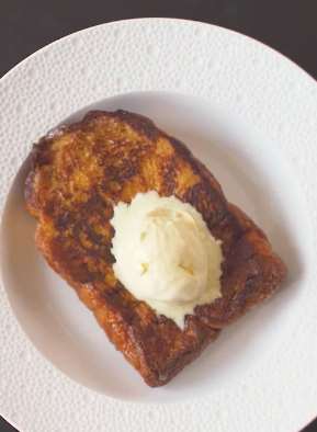 分享一款美食《法式吐司》的做法 搭配香草冰激凌超好吃！