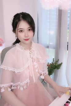 深圳小姐姐「小樱呀」展才艺,钢琴弹奏《真的爱你》 网友:仙女也不过如此!