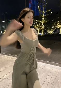 「小思思」小姐姐跳踢踏舞 多才多艺还单身,