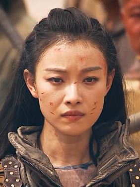 《西出玉门》解说：追这部剧太上头，很想知道倪妮的身份究竟是什么？