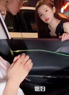 老婆街头偶遇老公 你觉得他们谁在撒谎？