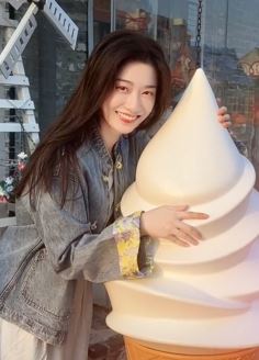 演员孙雪宁气质穿搭分享景区随拍 网友：苏无名找你呢