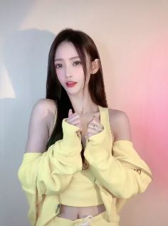 若你遇到这样的花心小姐姐千万记得别凶她，因为她随时会把你换掉！