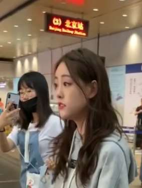 祝绪丹回复金希澈微博 祝贺金希澈追星成功