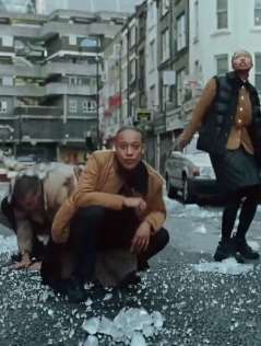 歌舞剧《雨中曲》遇上burberry时尚大片