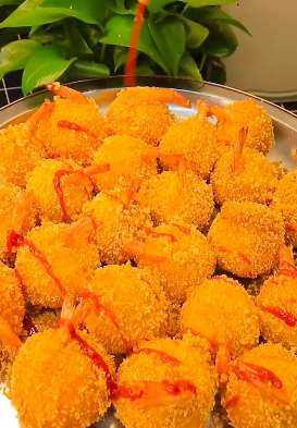 家庭版土豆虾球做法，加上番茄酱味道更美！