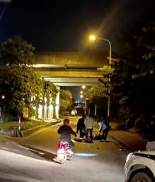 未成年骑摩托逆行撞上电动车肇事逃逸