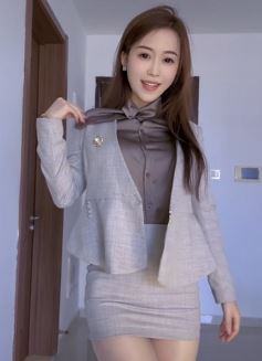 甜美御姐「甜甜的生姜」分享职业装穿搭 网友:丝滑到位
