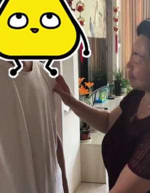 贵州一环卫工街头捡弃婴 并坚持给他治病不离不弃