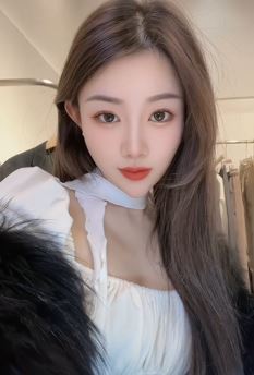 迷人小姐姐「孙温柔」化精致美妆分享生活日常 网友:真甜啊
